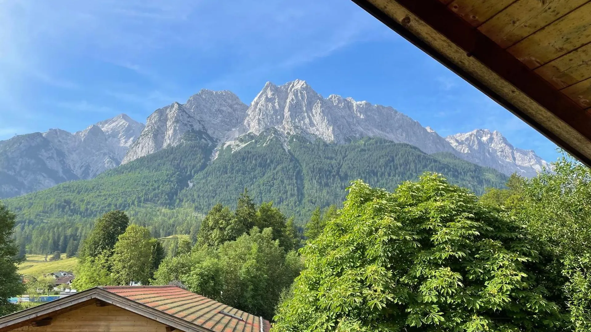 Design-Studio Mit Zugspitzblick Grainau 0*,  Germany